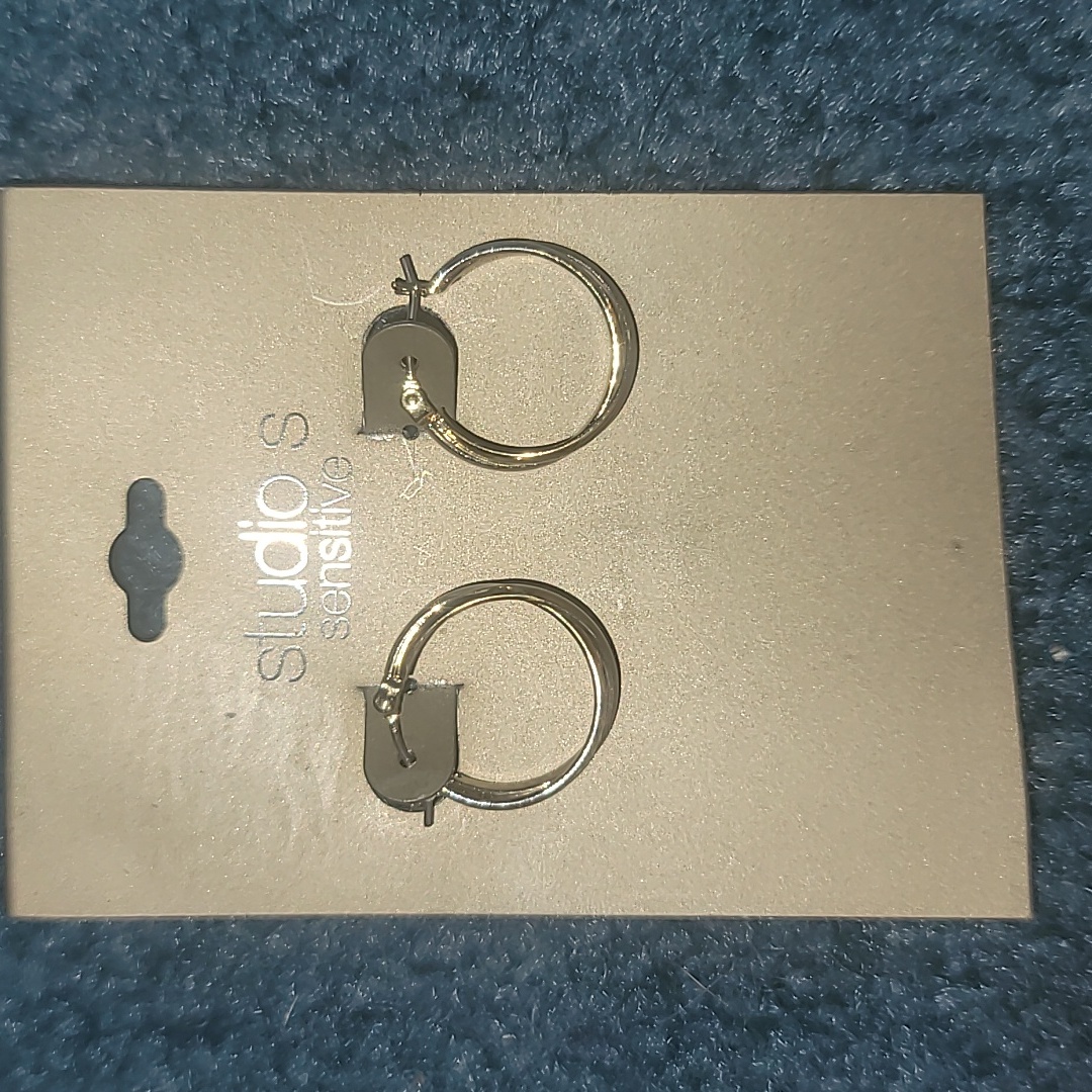 Studio S Sensitiver Earrings Golden And Silver Tones.